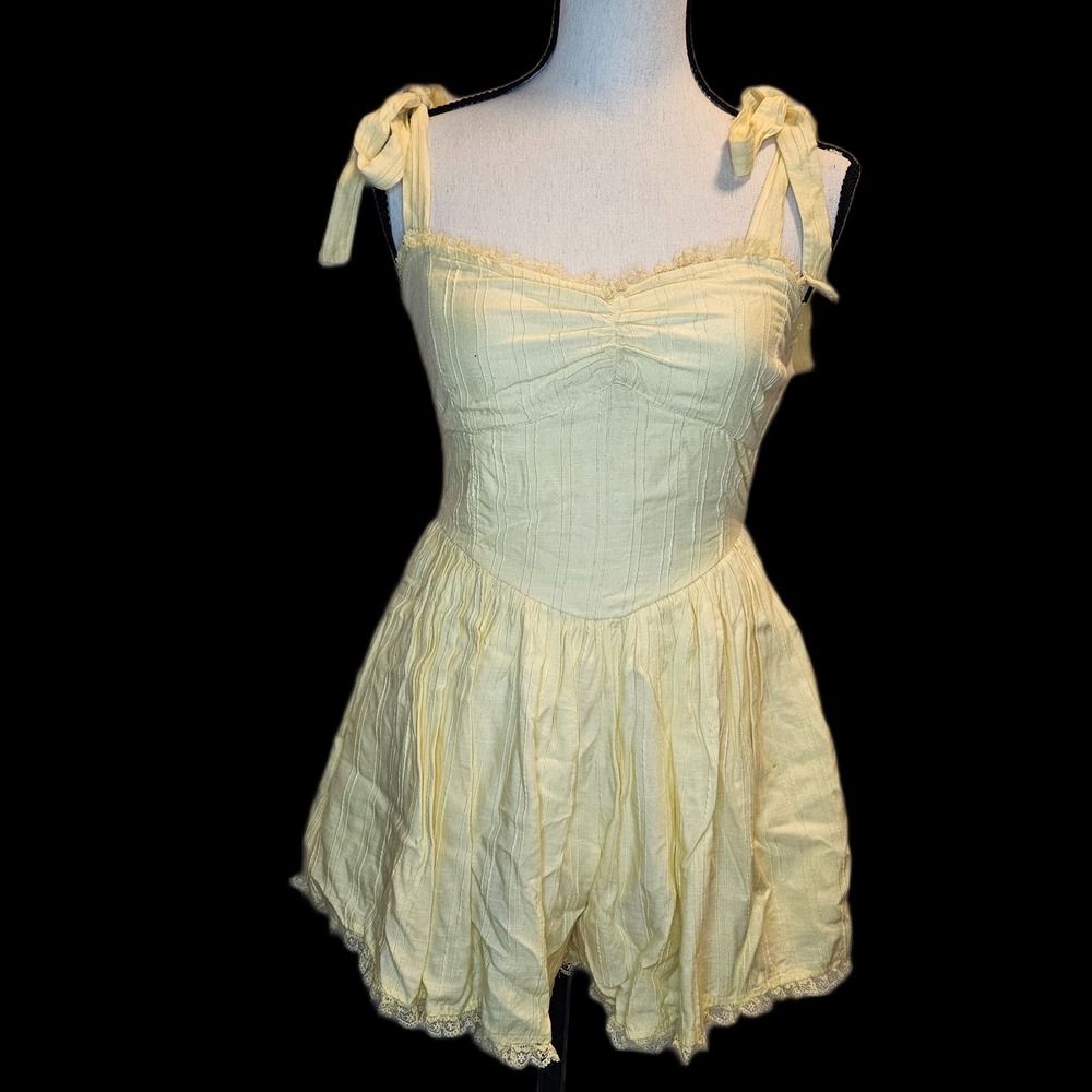 Show Me Your Mumu Small Yellow Regal Romper NWT‎